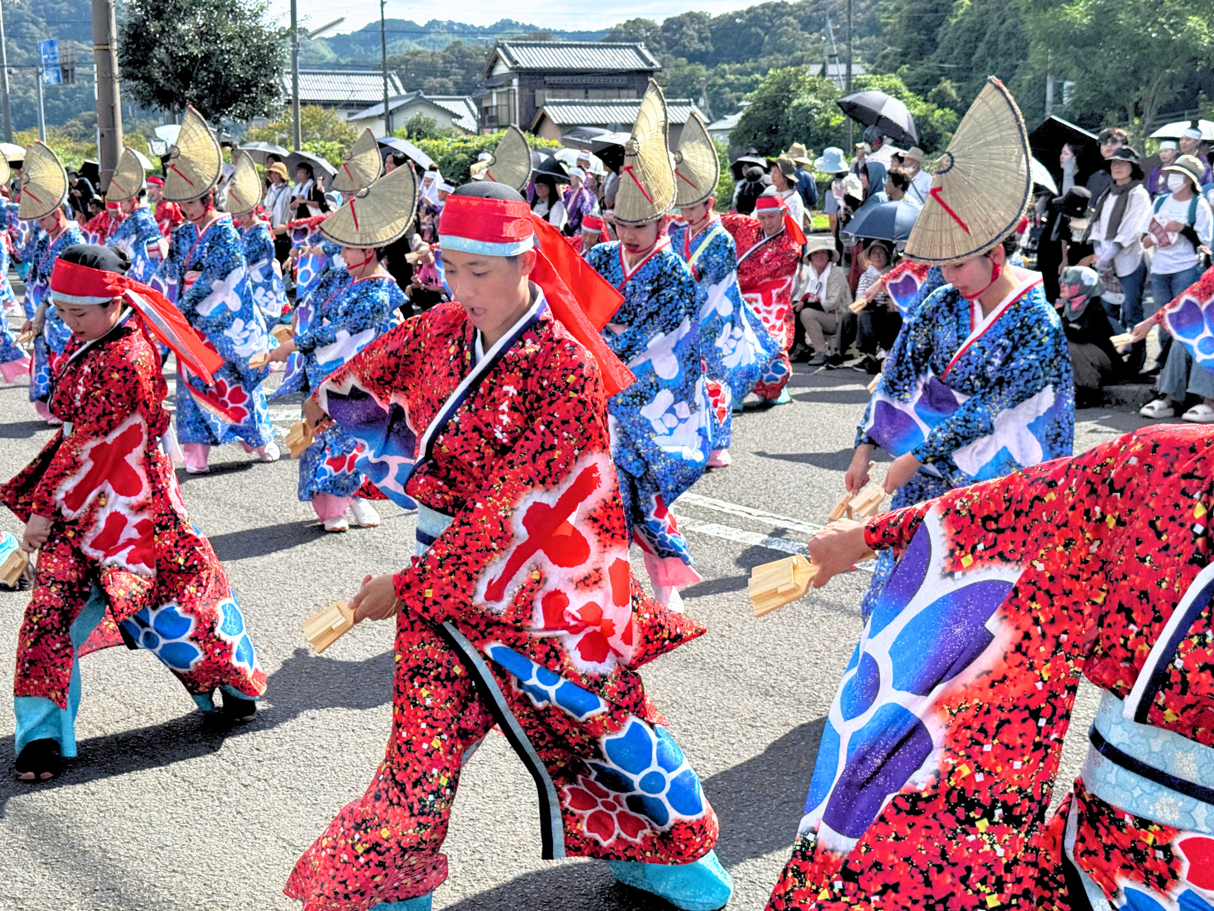 よさこい四万十で踊る十人十彩
